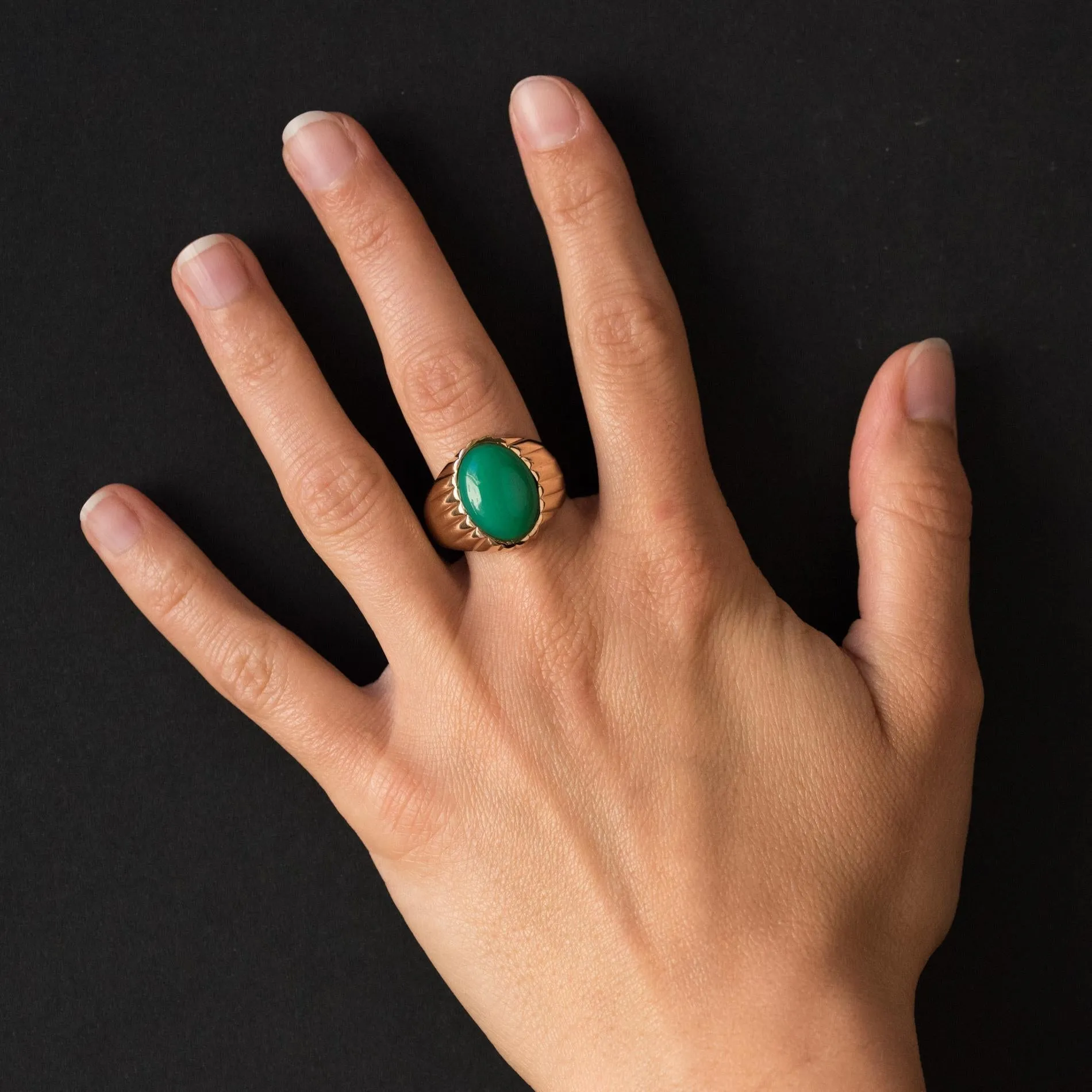 1960s 6 Carat Chrysoprase 18 Karat Yellow Gold Signet Ring