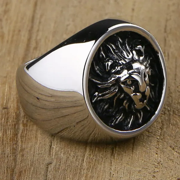 Classy Men Lion Signet Ring Silver