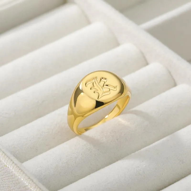 Sadie Monogrammed Signet Ring