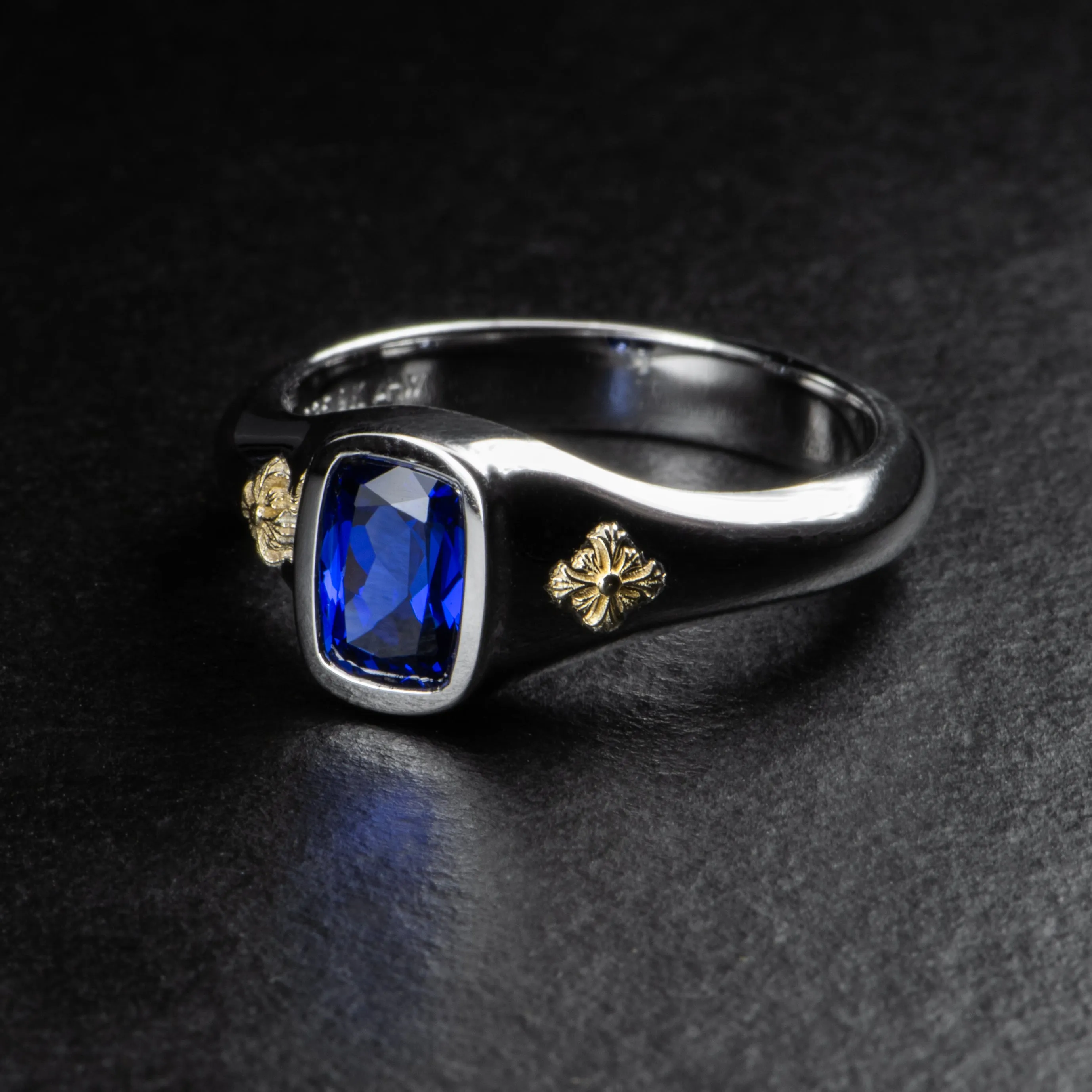 Sapphire Signet Ring - CORNFLOWER