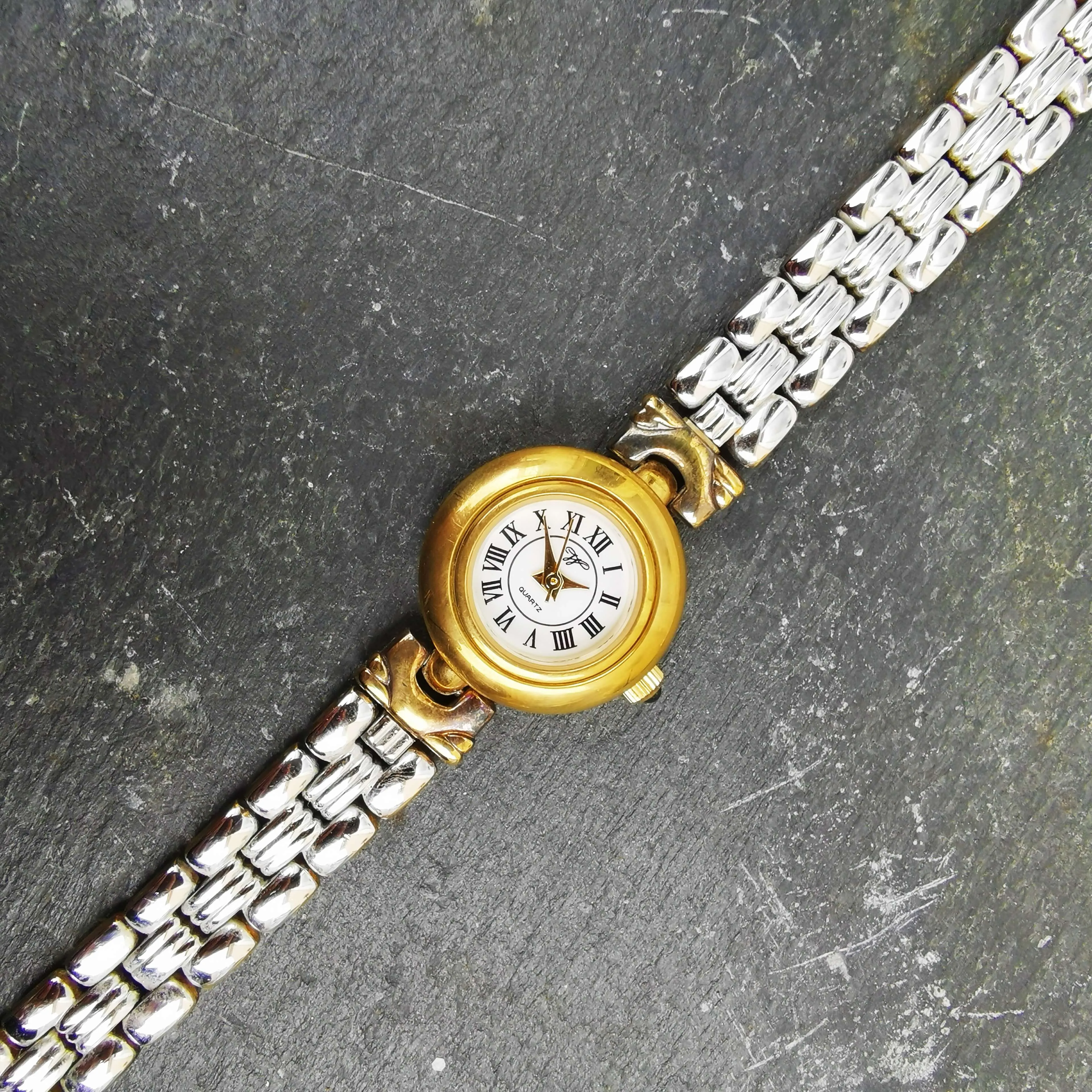 Vintage Women's Cocktail Worthington Gold And Silver Watch With Reversible Bracelet